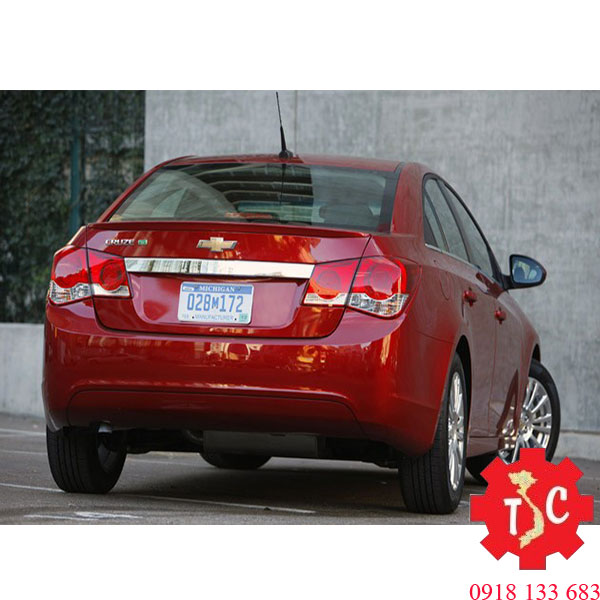 xe cruze đèn hậu ngoài cruze